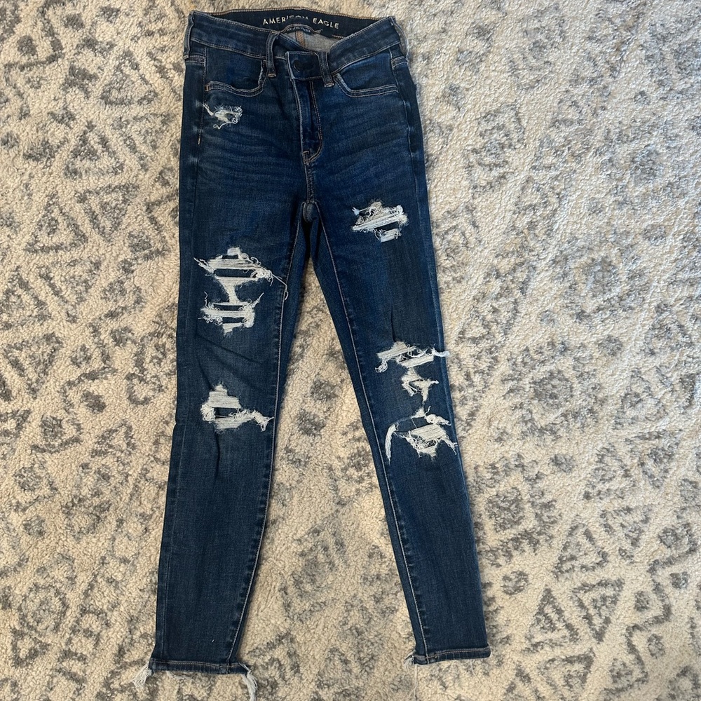 American Eagle Outfitters Women's Dark Blue Distressed Skinny Jeans